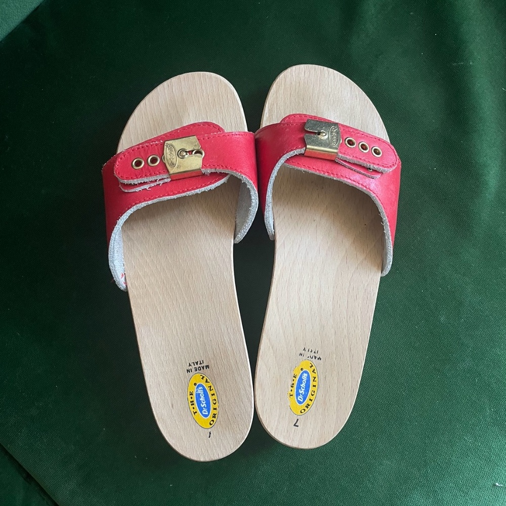 Dr. Scholl's Red Sandals Size 7